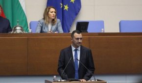 БСП предлага пълна забрана на никотиновите торбички „снус“ в България 