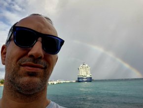 Ямайка: Изоставеният плаж на 007 и трева-туризъм на острова на мечтите