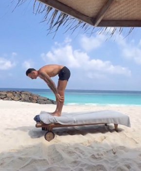   Бербо-йога от Малдивите: ВИДЕО НА ДЕНЯ