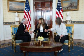 Мелания спаси герои от филма си