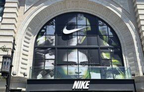 Разследват NIKE за дискриминация на бели служители