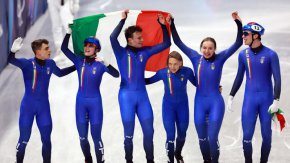 Италия спечели златото в смесената щафета в шорттрека на Олимпиадата