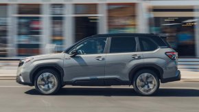 Subaru намалява цените на Forester Hybrid за 2026 г., добавя нова версия Onyx Edition