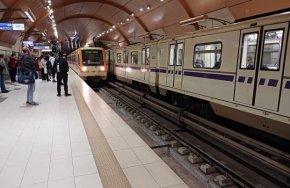   19-годишен младеж намушка момче и изби зъб на друго в софийското метро