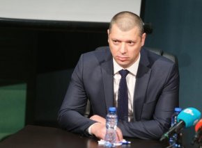 Депутатите приеха оставката на шефа на КПК Антон Славчев