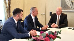 Желязков и Георгиев обсъдиха с Младенов участието на България в процеса по възстановяване на Газа