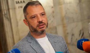 Делян Добрев напусна ГЕРБ и политиката