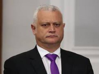 Министърът поиска оставките на всички по Петрохан и на зам.-гл.секретар от президента, в нарушение на закона, а е съдия