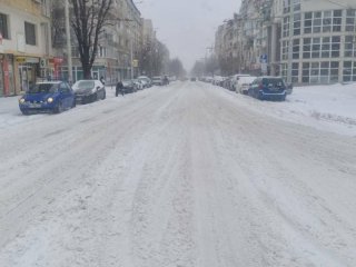 Сняг посред зима и никакво чистене от фирмите на кмета Терзиев в София: ФОТО НА ДЕНЯ