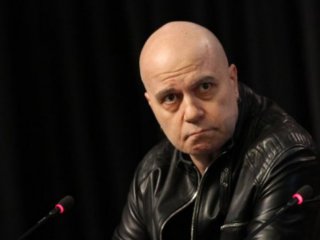 Натискал ли е вътрешният министър разследващите Петрохан насред ресторант Ниагара: Слави  