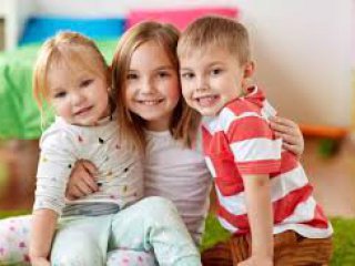 Какво е „сиблинг” и защо родителите решават добри ли ще бъдат отношенията на децата им?