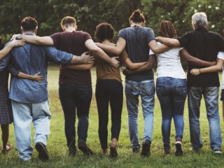 Защо сме в инфантилна криза и каква е разликата между ценност, смисъл и потребност?