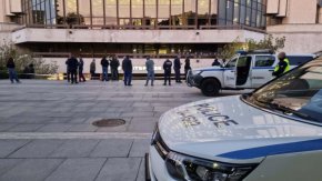 Оперираха момчето, паднало от тераса на НДК