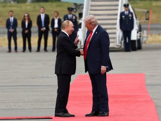 Путин за посредник: Приема иранския външен министър днес