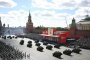 Отмяната на военната техника на парада на 9 май в Москва е свързана с терористична активност на Киев: Песков