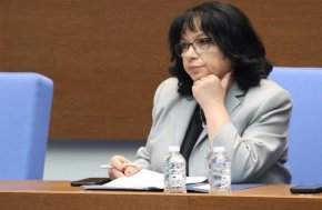 Радев да не си служи с лъжи и неверни интерпретации: Теменужка Петкова за дефицита