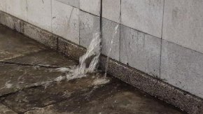 Бликна вода в подлеза между Министерския съвет и Президентството 