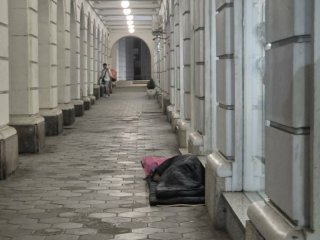  1 спи от месеци под колоните "на Валентина", Тр. Трайков пас 