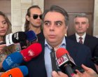 Някои български политици страдат от амнезия: Ас.Василев за Радев