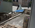 Паднали бетонни плочи едва не убиха пешеходец при ремонт в София