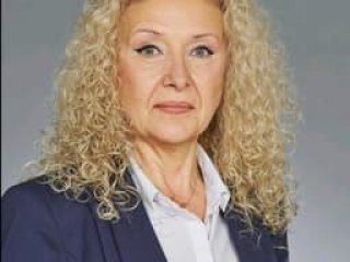 Кандидат-депутатка на Радев трудоустроена шеф Големи данъкоплатци, крие фамилията си заради арест при рекет върху такъв
