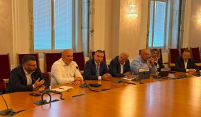 ГЕРБ и „Синя България“ искат таван на държавния дълг с промени в Конституцията