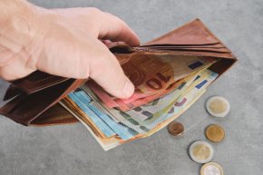 Отпада обвързването на минималната заплата със средната, идва нов механизъм