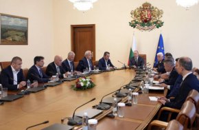 Засилват охрана на въздушното ни пространство и на летище Безмер