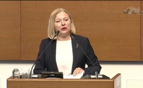 ДБ искат оставката на вицепремиера Иво Христов 