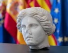 Откриха 2000-годишна мраморна глава на Венера на плажа