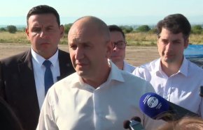 Чуждестранните политици да се запознаят с фактите в Банско преди да коментират: Радев 