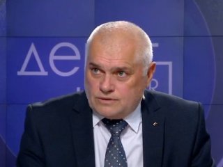    Валентин Радев: Не е трябвало да се чака 24 часа след взривовете в село Белица
