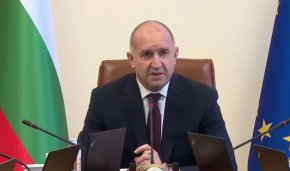 5 вертолета и Спартан в готовност за гасене на пожари: Радев
