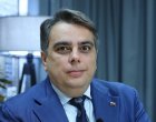 Качва се на самолета в София с 20 евро производителност, слиза във Франкфурт със 73 евро на час: Ас. Василев за работната заплата