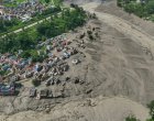  165 жертви и близо 1500 изчезнали след ледников колапс и гигантска вълна в Непал и Тибет