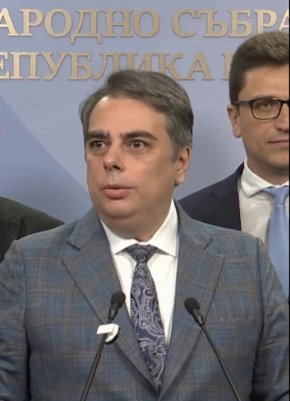 Такситата с пътници да се движат в бус лентите: ПП