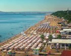 Задържаха мъж, снимал тайно малки момичета по бански в Бургас 