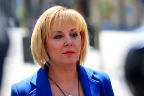 Кабинетът избра Мая Манолова за председател на КЗП