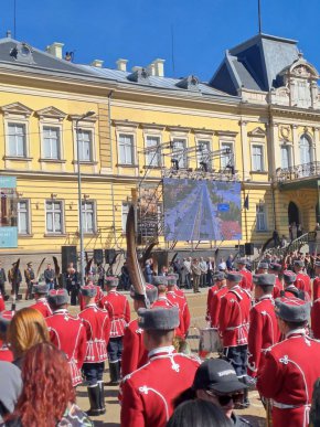 България посрещна емоционално останките на цар Самуил