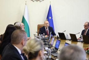 Правителството скри от НС новия бюджет преди да го прати на ЕК