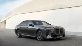 Невидимата броня на новата СедмИца на BMW  
