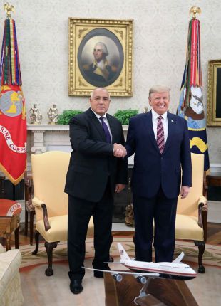 Тръмп: Харесваме премиера ви