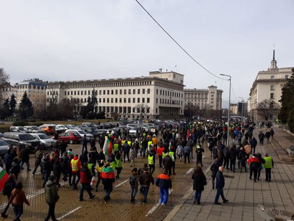 Протестът пред НС: Оставка
