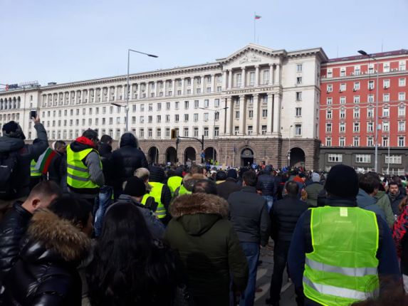 Протестът пред НС: Оставка