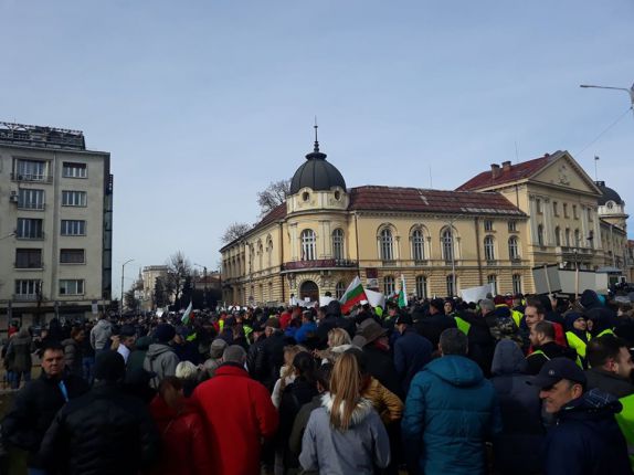 Протестът пред НС: Оставка