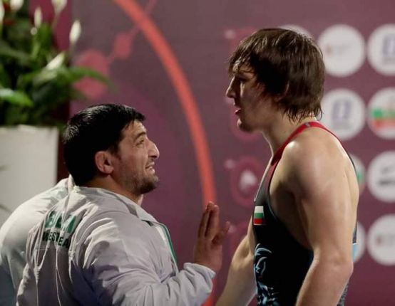 Даниел Александров също на финал на Европейското първенство по борба