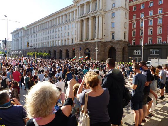 Протести за демокрация