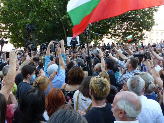 Протести за демокрация