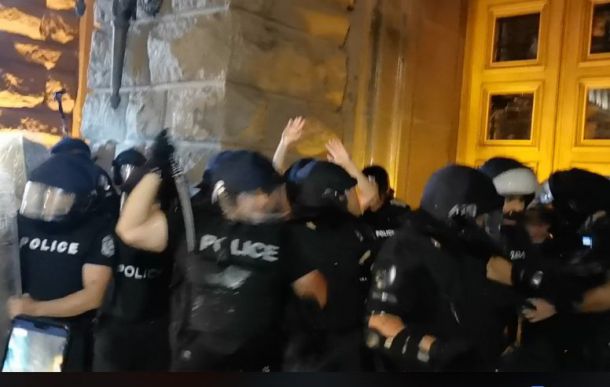 Ден 6: Протест против правителството и гл. прокурор