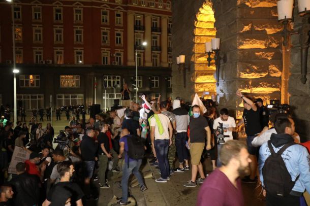 Ден 6: Протест против правителството и гл. прокурор